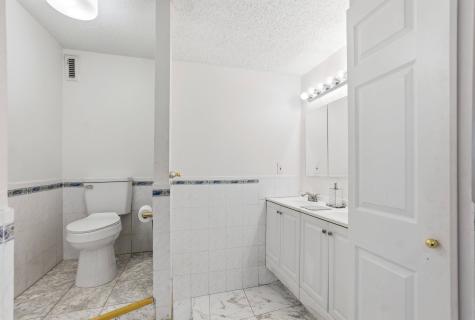 1633 Harmon Cove Tower Secaucus NJ 07094