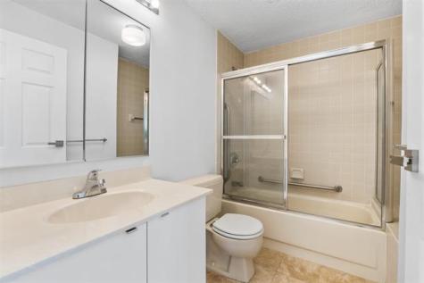 1633 Harmon Cove Tower Secaucus NJ 07094
