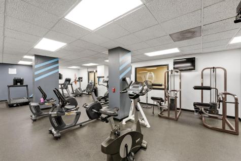 1633 Harmon Cove Tower Secaucus NJ 07094