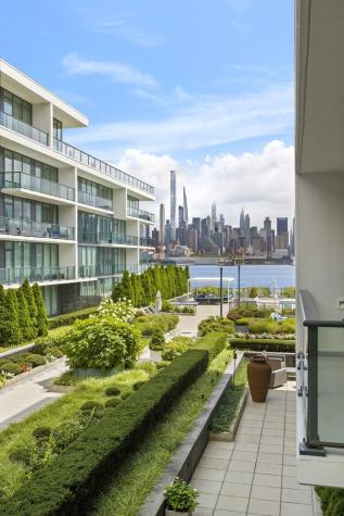 1200 Avenue At Port Imperial Weehawken NJ 07086