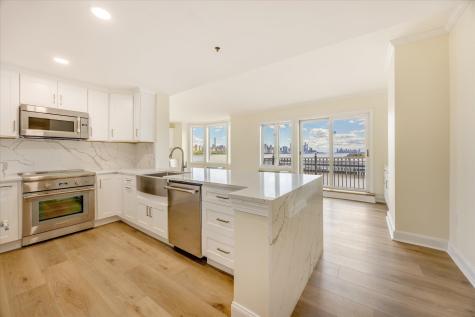 6315 City Place Edgewater NJ 07020