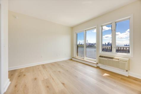 6315 City Place Edgewater NJ 07020