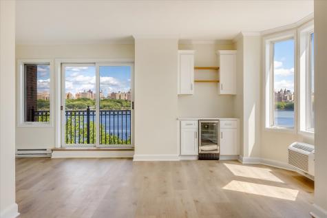 6315 City Place Edgewater NJ 07020