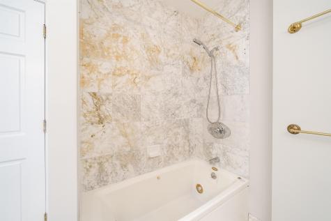 202 Shearwater Court West Jersey City NJ 07305