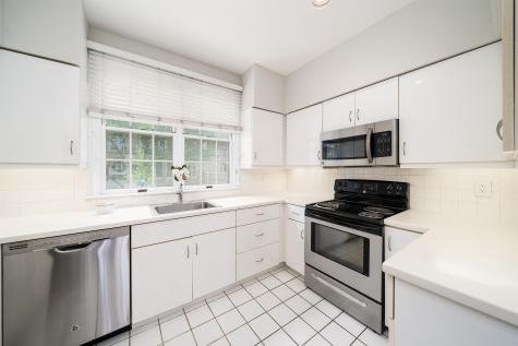 202 Shearwater Court West Jersey City NJ 07305