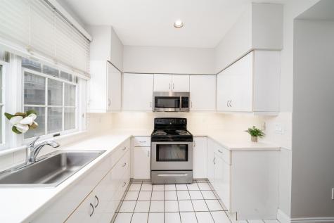 202 Shearwater Court West Jersey City NJ 07305