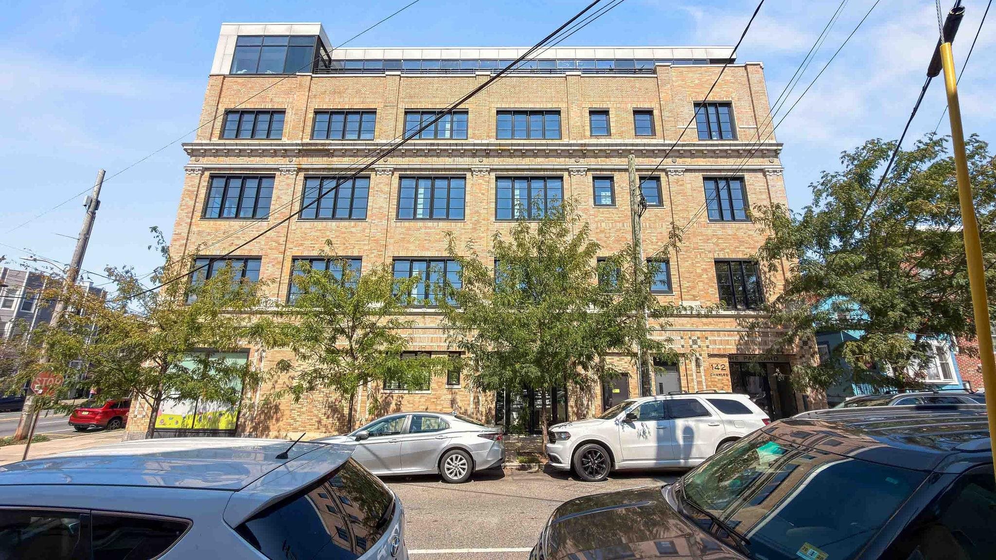 142 Charles Street Jersey City NJ 07307