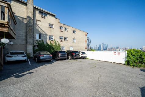 916 Palisade Avenue Union City NJ 07087
