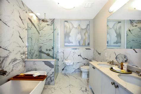 3 Somerset Lane Edgewater NJ 07020