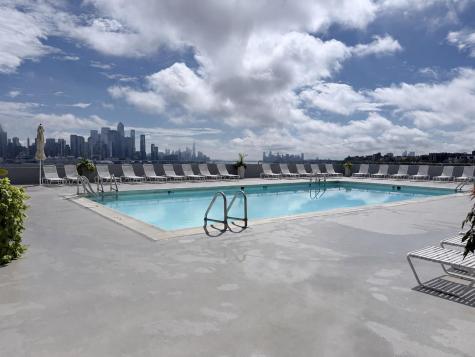 6050 Boulevard East West New York NJ 07093