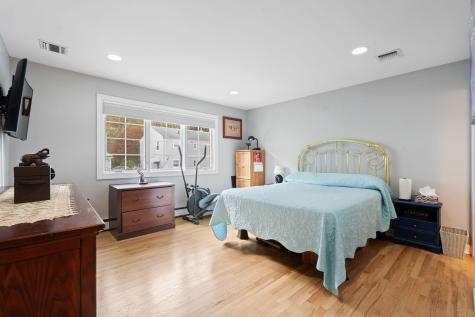 88 Myrtle Avenue Edgewater NJ 07020