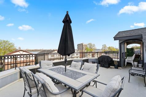 88 Myrtle Avenue Edgewater NJ 07020