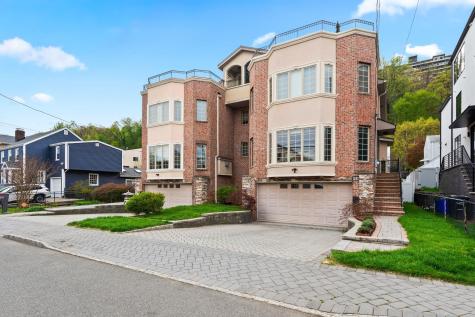 88 Myrtle Avenue Edgewater NJ 07020