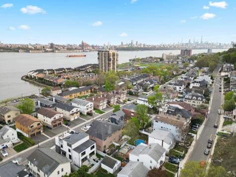 88 Myrtle Avenue Edgewater NJ 07020