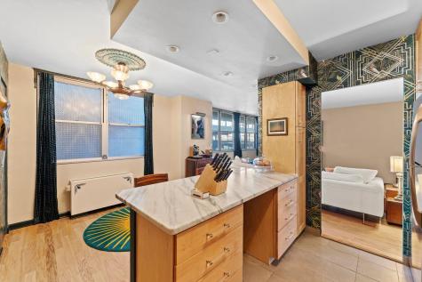 6040 Boulevard East West New York NJ 07093