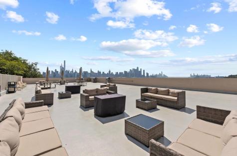 6040 Boulevard East West New York NJ 07093