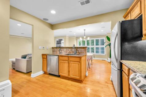 196 Blue Heron Drive Secaucus NJ 07094