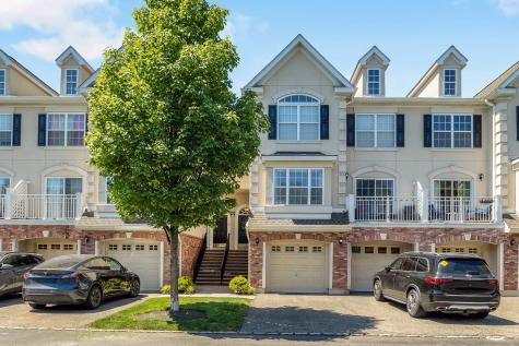 196 Blue Heron Drive Secaucus NJ 07094