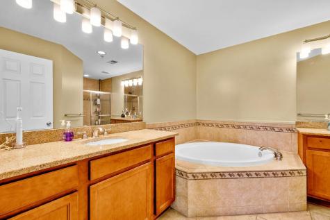 196 Blue Heron Drive Secaucus NJ 07094