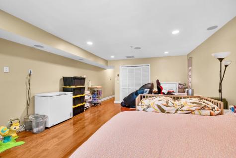196 Blue Heron Drive Secaucus NJ 07094
