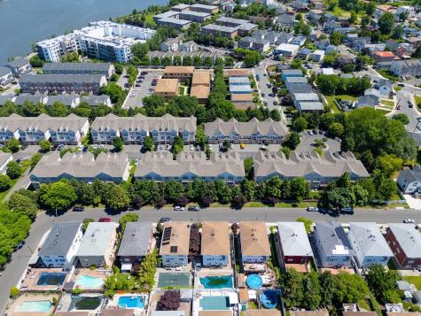 196 Blue Heron Drive Secaucus NJ 07094