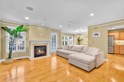 196 Blue Heron Drive Secaucus NJ 07094