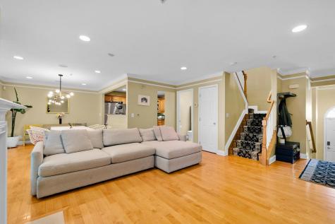 196 Blue Heron Drive Secaucus NJ 07094