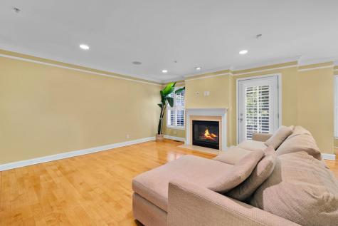 196 Blue Heron Drive Secaucus NJ 07094