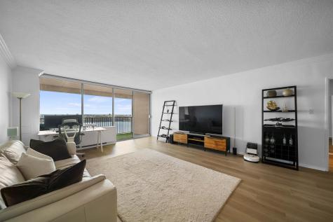 6 Horizon Road Fort Lee NJ 07024