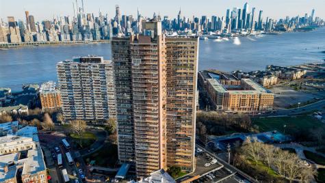6040 Boulevard East West New York NJ 07093