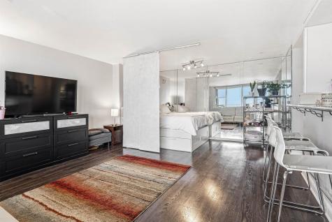 6040 Boulevard East West New York NJ 07093