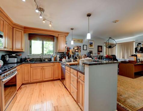 590 Sanderling Court Secaucus NJ 07094