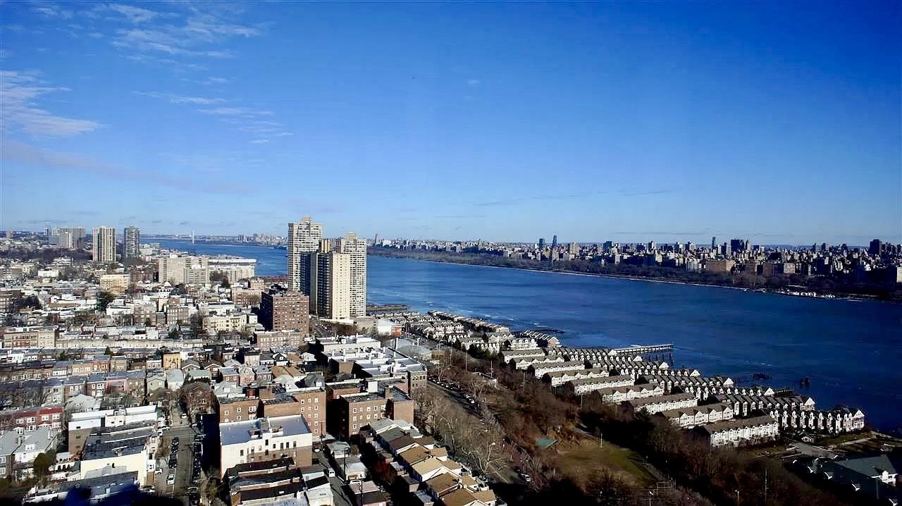 6040 Boulevard East West New York NJ 07093