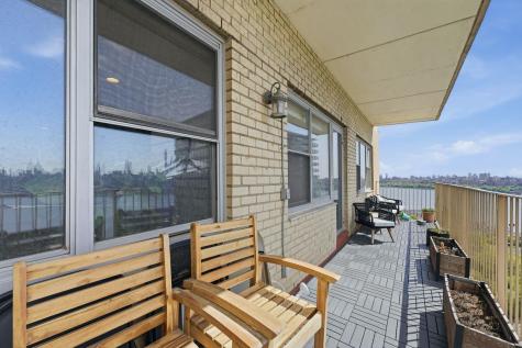6040 Boulevard East West New York NJ 07093