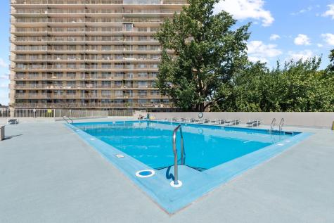 6040 Boulevard East West New York NJ 07093