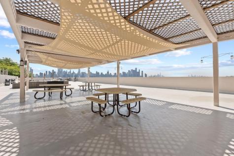 6040 Boulevard East West New York NJ 07093