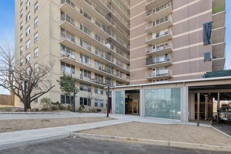 6040 Boulevard East West New York NJ 07093