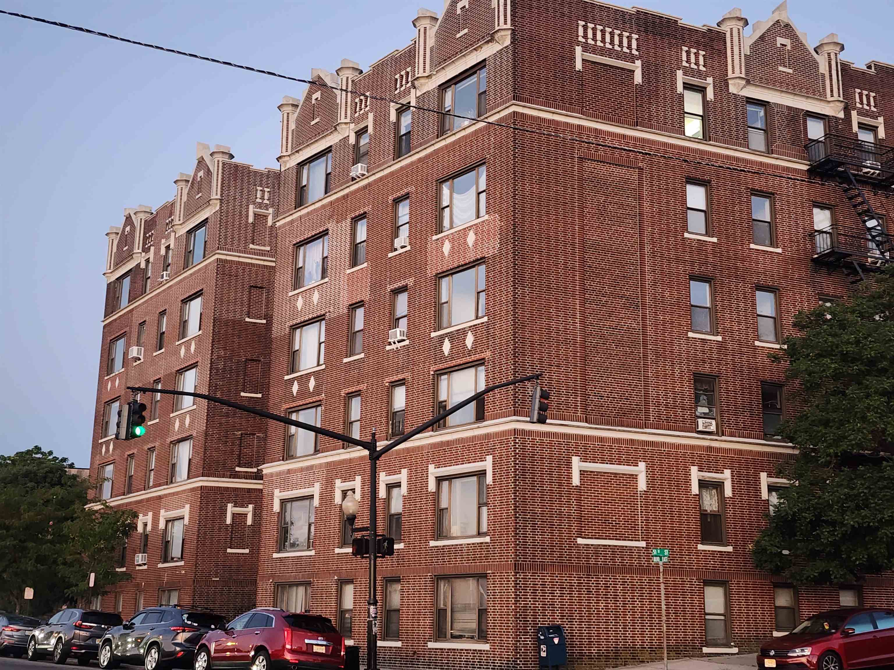 1055 Boulevard Weehawken NJ 07086