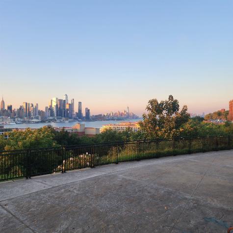 1055 Boulevard Weehawken NJ 07086