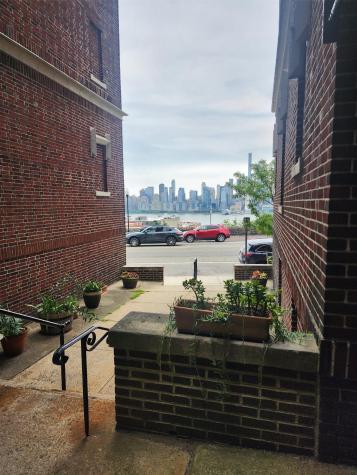 1055 Boulevard Weehawken NJ 07086