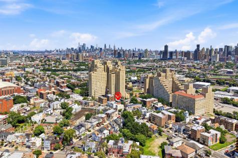 133 Clifton Place Jersey City NJ 07304