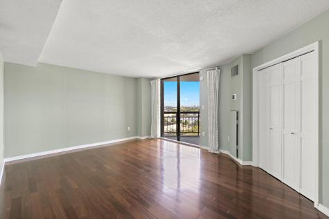 1603 Harmon Cove Tower Secaucus NJ 07094