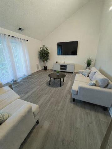 107 Sunshine Court Sayreville NJ 08859