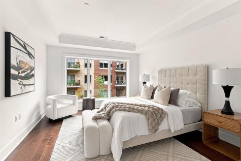 150 Henley Place Weehawken NJ 07086