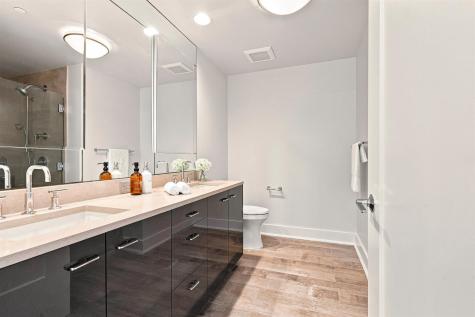150 Henley Place Weehawken NJ 07086