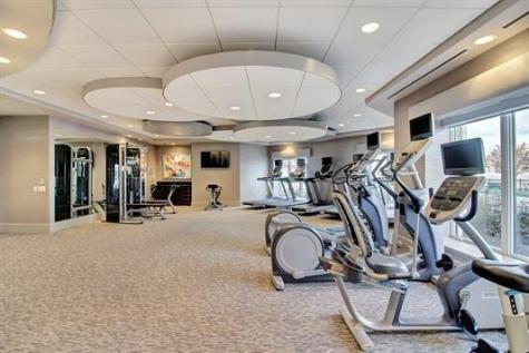150 Henley Place Weehawken NJ 07086