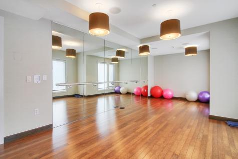 150 Henley Place Weehawken NJ 07086