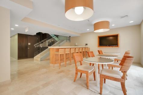 150 Henley Place Weehawken NJ 07086