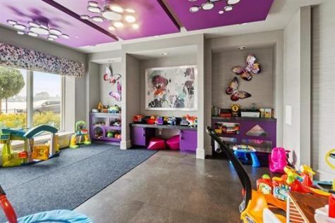 150 Henley Place Weehawken NJ 07086