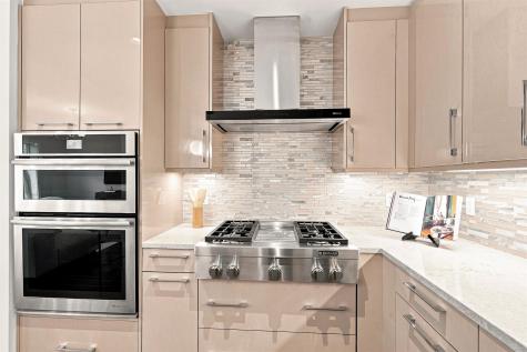 150 Henley Place Weehawken NJ 07086